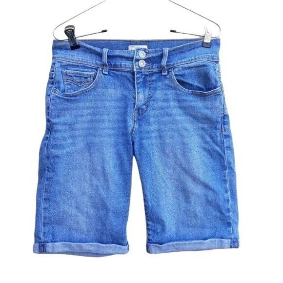 Levi's Shorts Womens 4 515 Bermuda Cuffed Hem Light Wash Long Jeans 5 Pocket - Picture 1 of 10
